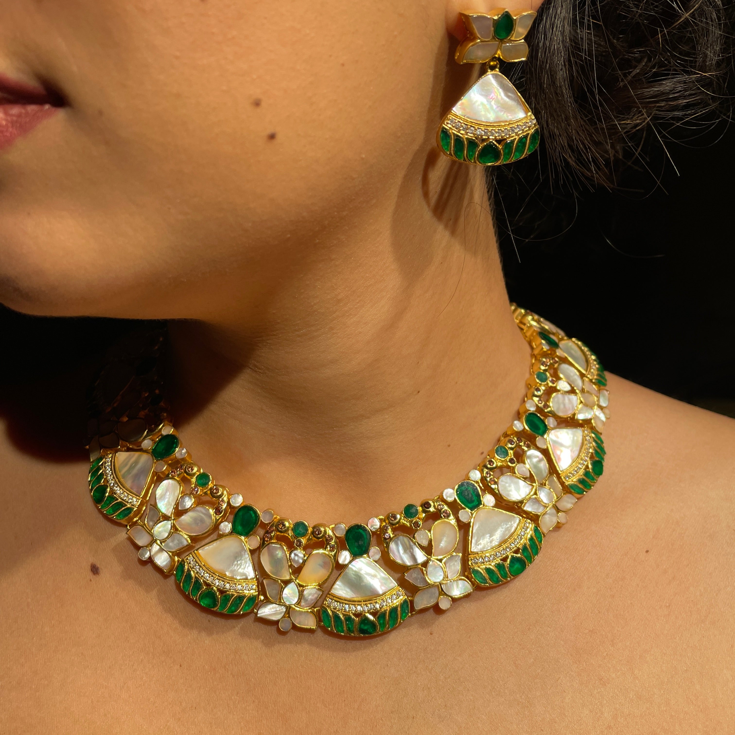 Mother of Pearl Bloom Garland