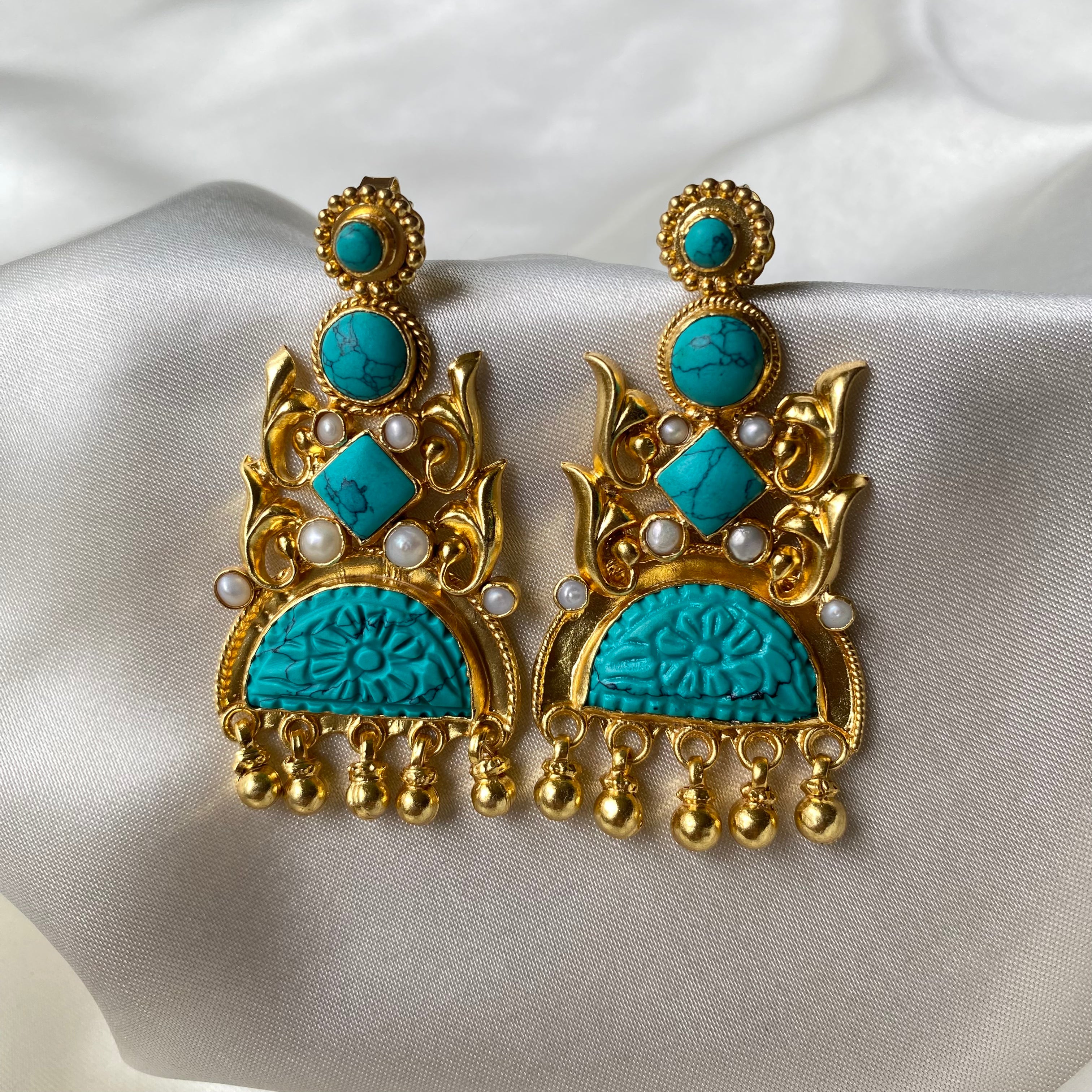 Dancing Azure Muse - Turquoise