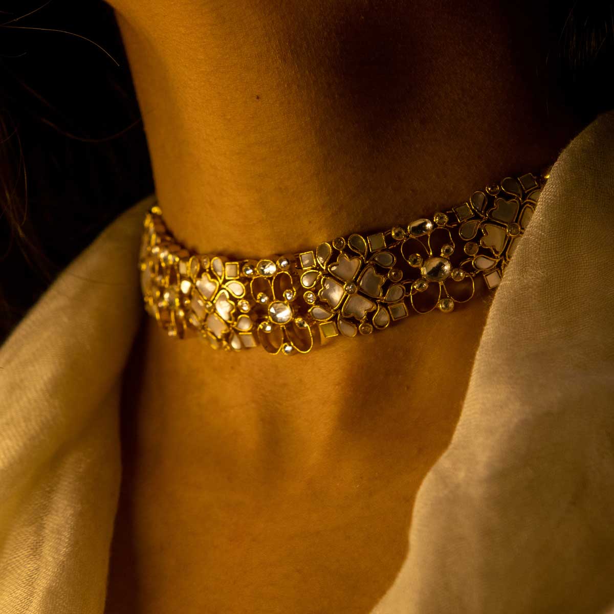 Mother of pearl - Paro choker