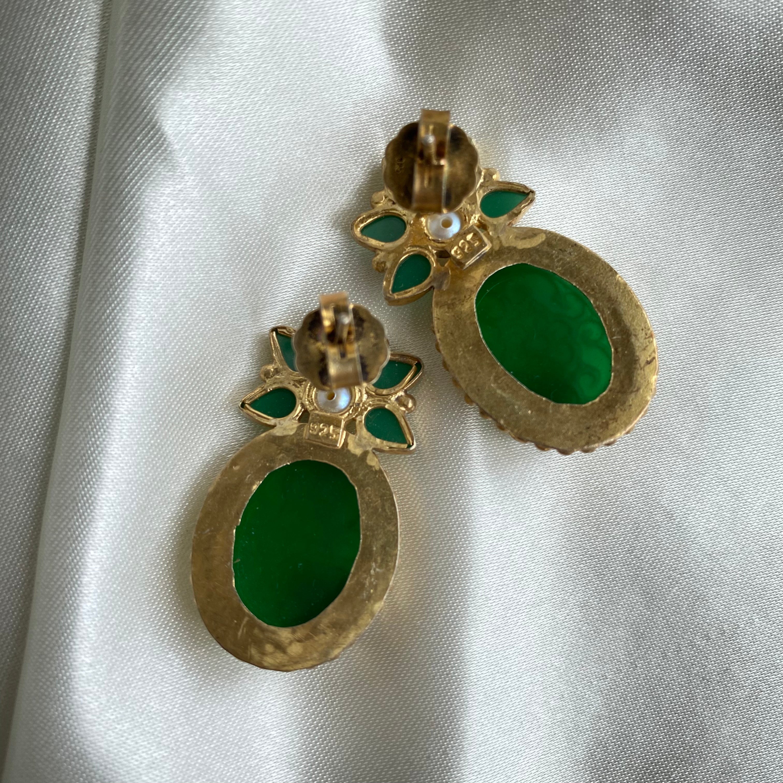 Green earrings Studs