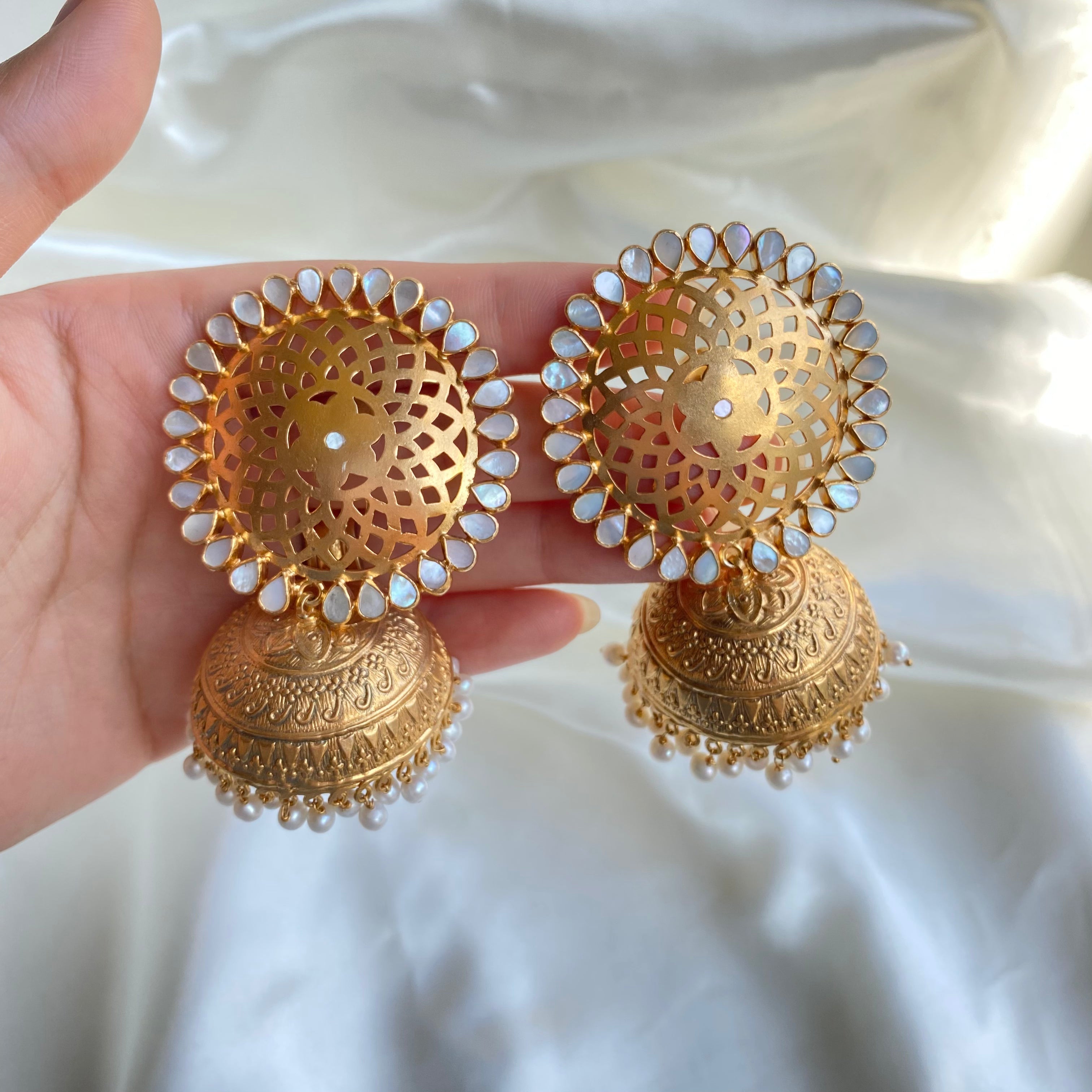 Floral Elegance Wheel Jhumka
