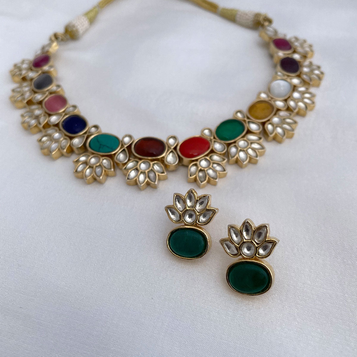 Navkamal choker set